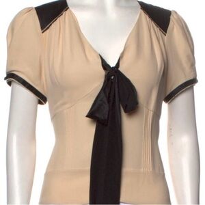 •   Beautiful Silk Crop Top in Neutral color, Short Sleeve with V-Neck